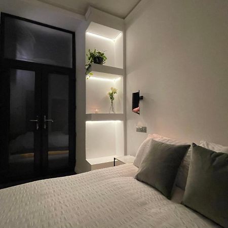 Luxury Apartment Edinburgh Centre With Steam Room Экстерьер фото