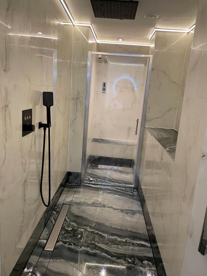 Luxury Apartment Edinburgh Centre With Steam Room Экстерьер фото